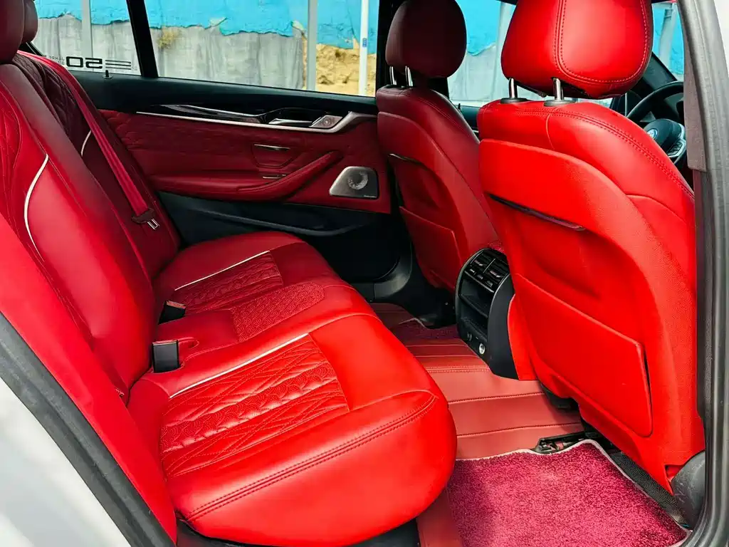 BMW 5 Series — миниатюра 6