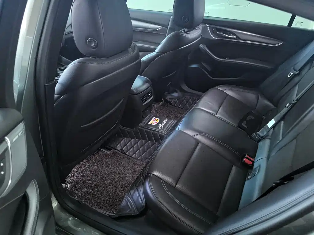 Cadillac CT5 — миниатюра 7