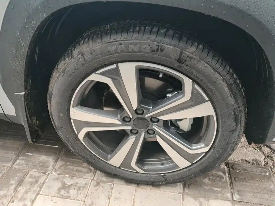 Geely Boyue L — миниатюра 6
