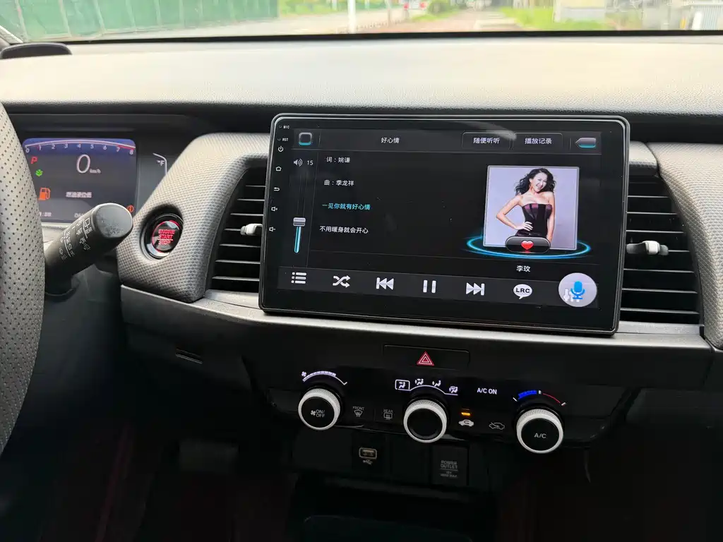 Honda Fit — миниатюра 13
