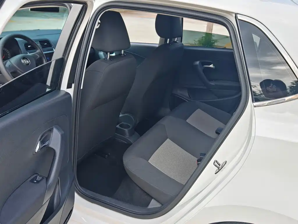 Volkswagen Polo — миниатюра 10