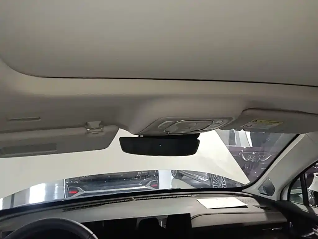 Roewe RX5 eMAX — миниатюра 18