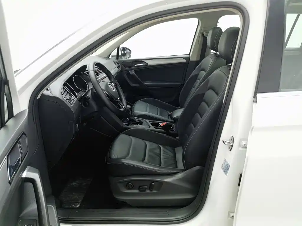 Volkswagen Tiguan L — миниатюра 10