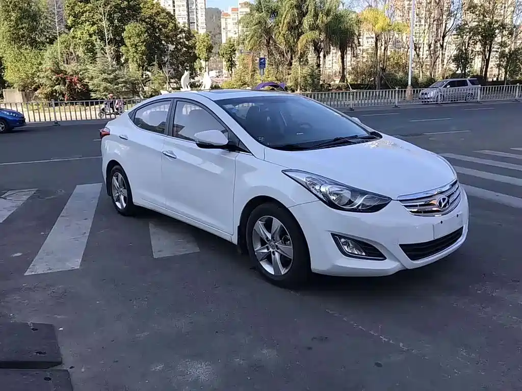 Hyundai Elantra Langdong — миниатюра 3
