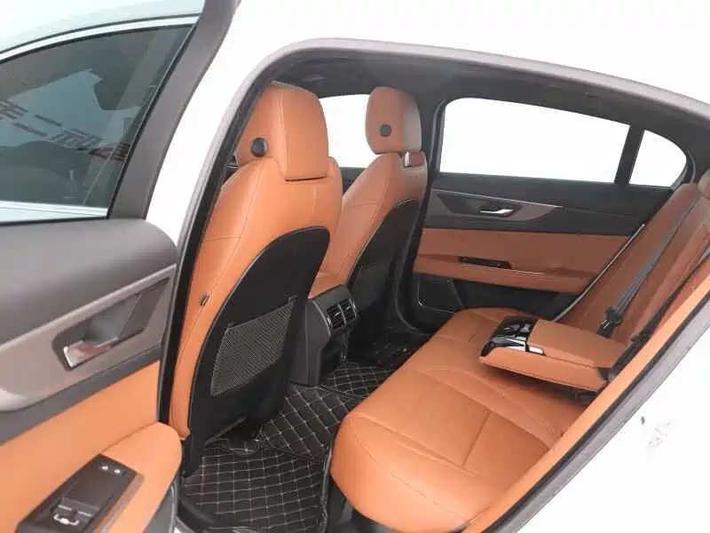 Jaguar XEL — миниатюра 12