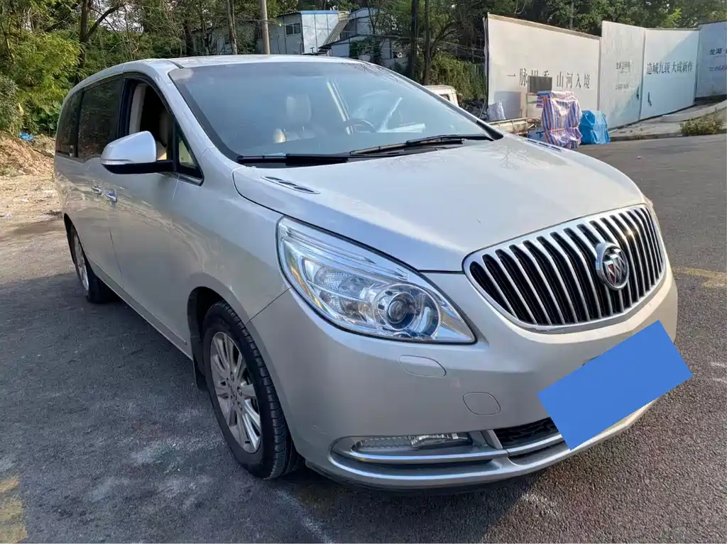 Buick GL8 — миниатюра 2