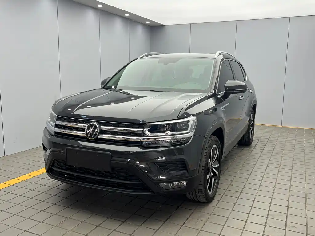 Volkswagen Tharu