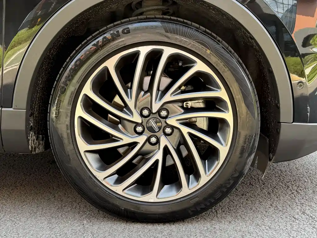 Lincoln Nautilus 2020 2.0T