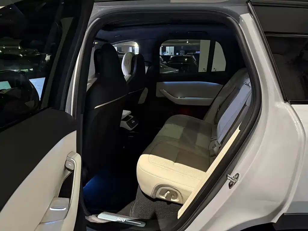 NIO ES6 — миниатюра 5
