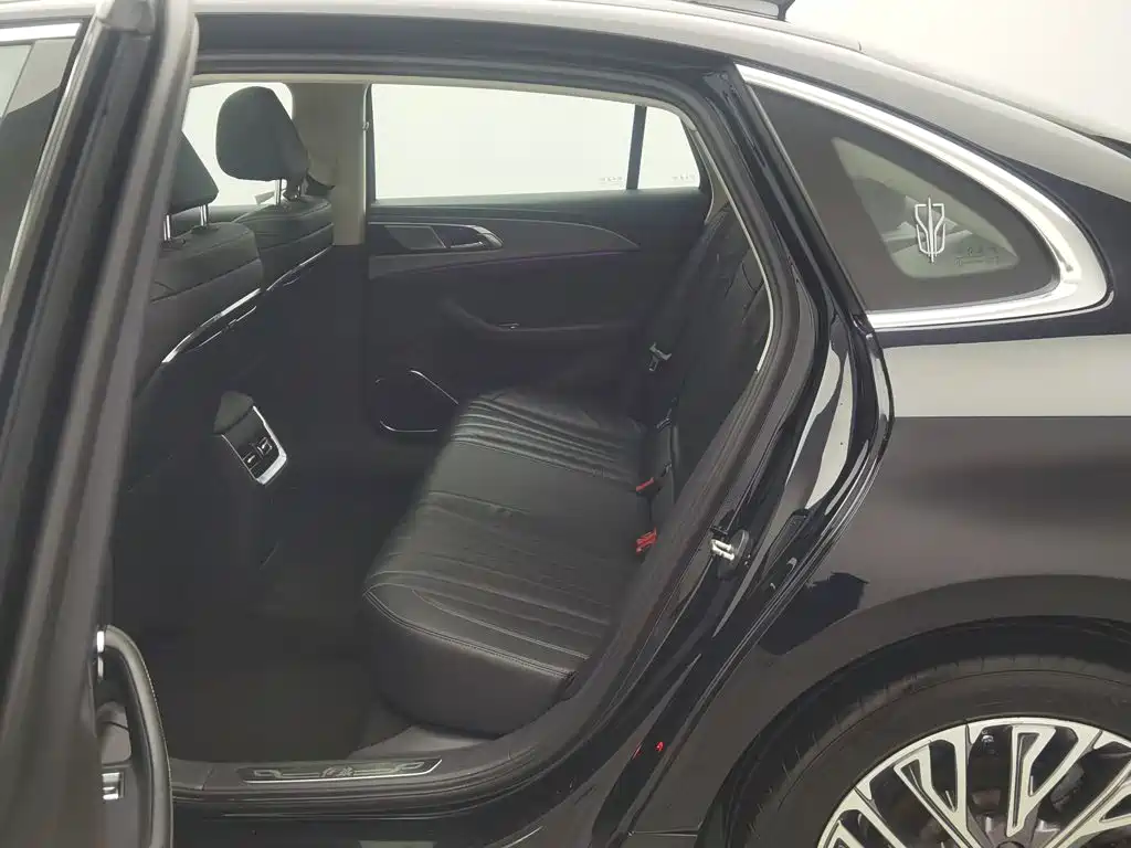 Hongqi Hongqi H5 — миниатюра 15