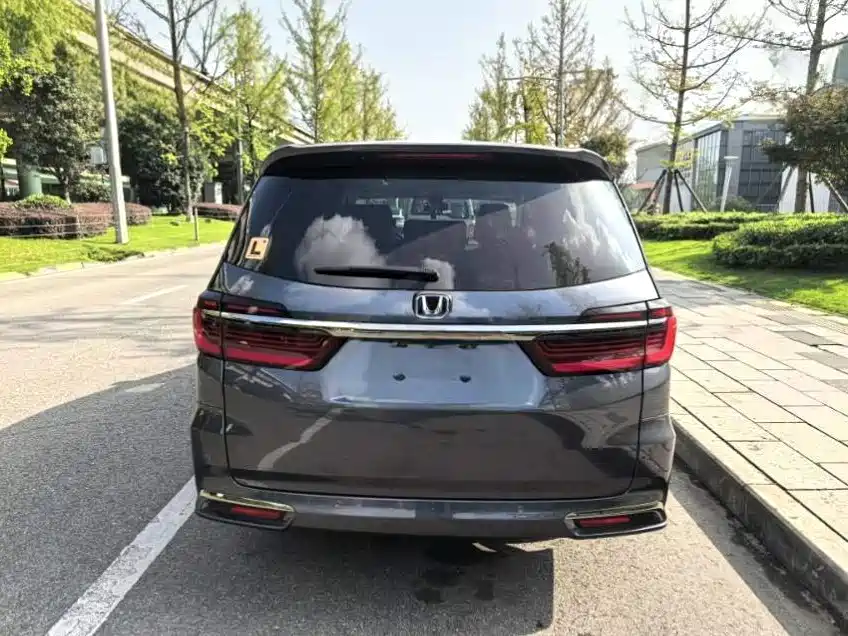 Honda Odyssey 2022 — фото 16