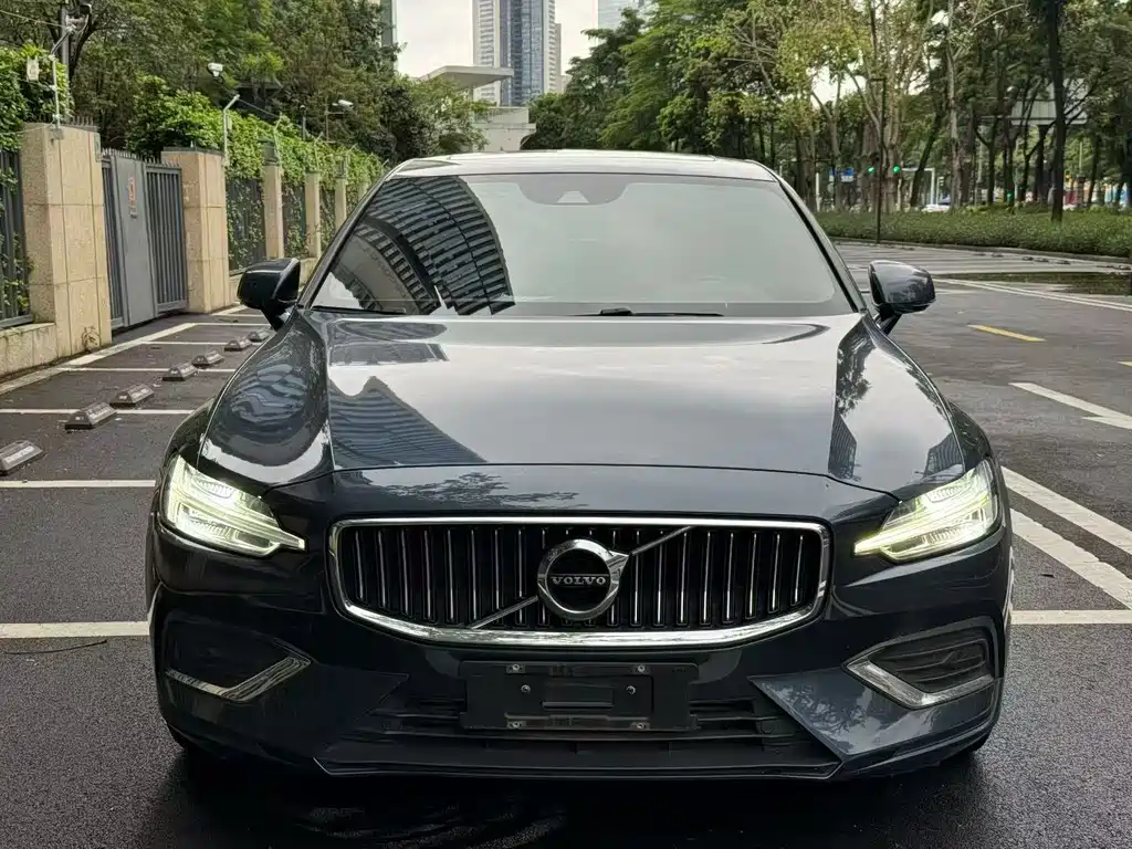Volvo S60 2021 T4 Luxury