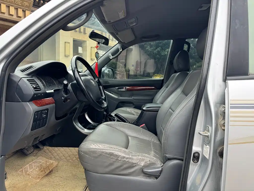 Toyota Land Cruiser Prado 2004 GX 2.7 AT