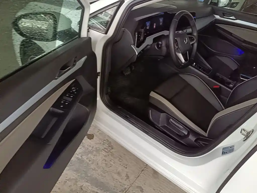 Volkswagen Golf — миниатюра 16