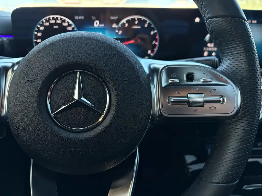 Mercedes-Benz A-Class — миниатюра 12