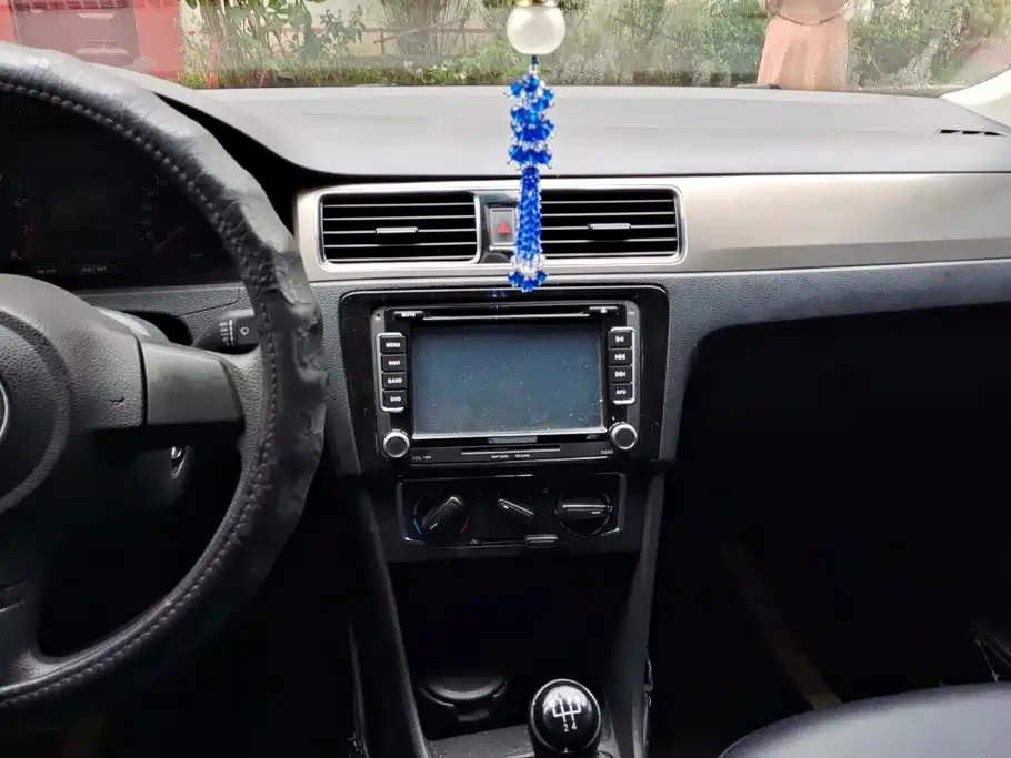 Volkswagen Santana — миниатюра 13