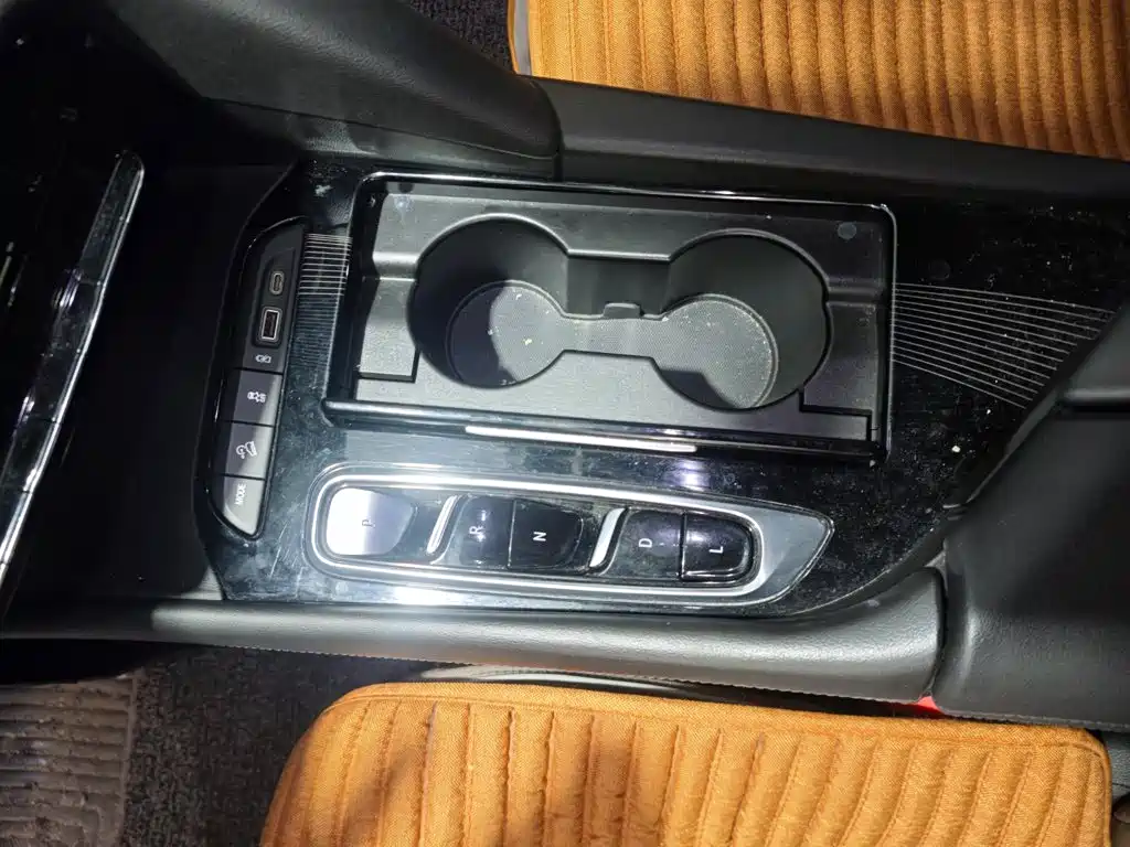 Buick Enclave — миниатюра 14