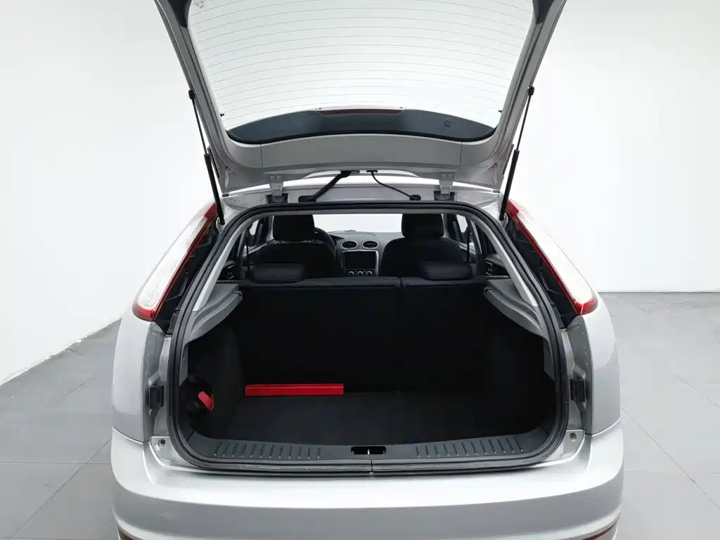 Ford Focus — миниатюра 16