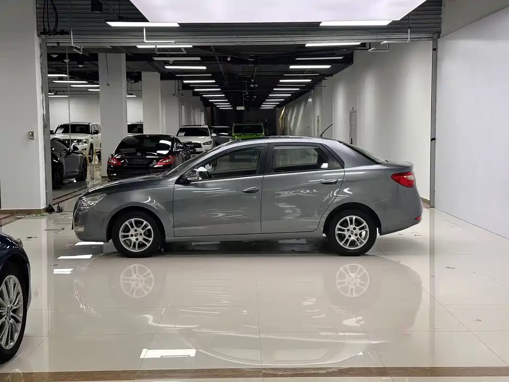 Dongfeng S30 2011 1.6L MT Luxury