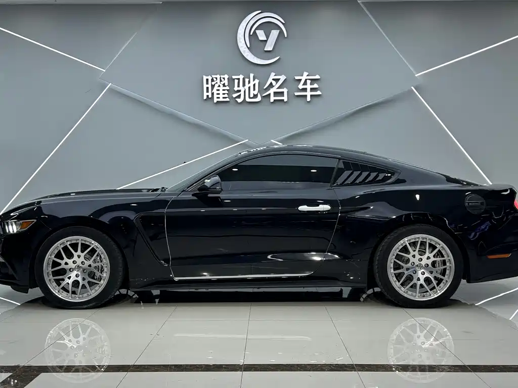 Ford Mustang 2.3T Performance Edition, фото 3