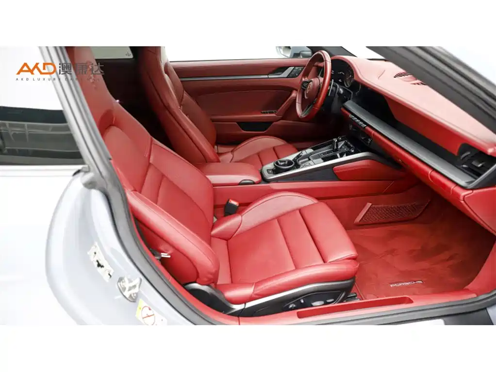 Porsche 911 2023 Carrera 3.0T