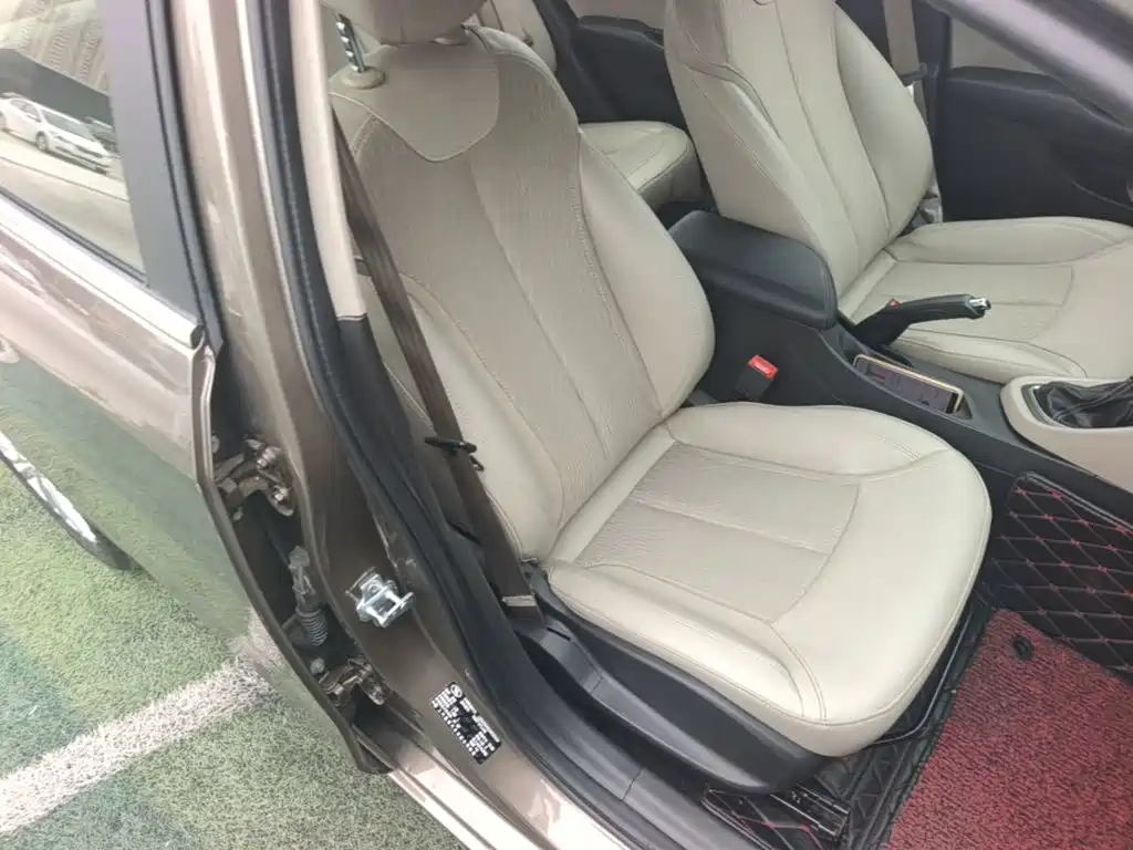 Buick Excelle — миниатюра 25