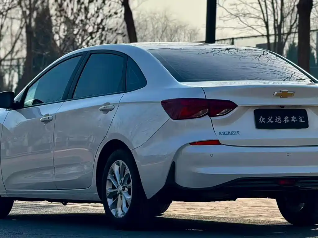 CHEVROLET CRUZE