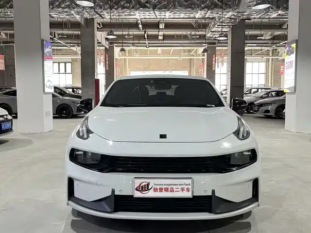 2022 Lynk & Co 03
