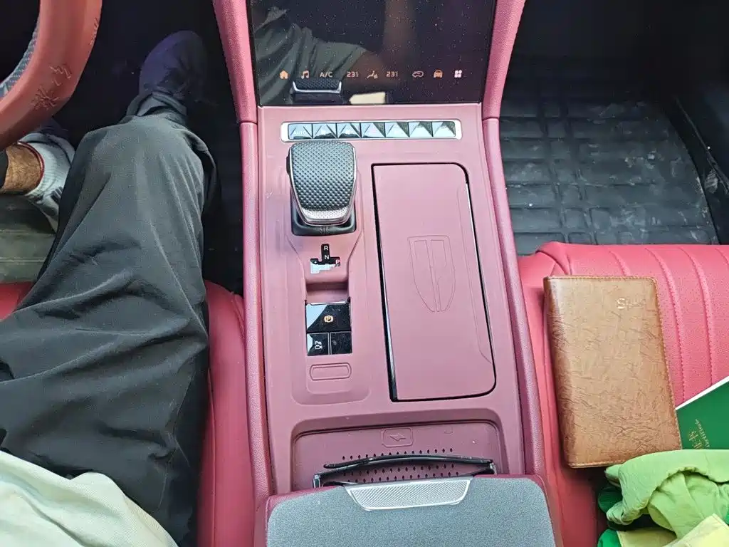 Hongqi Hongqi H5 — миниатюра 10