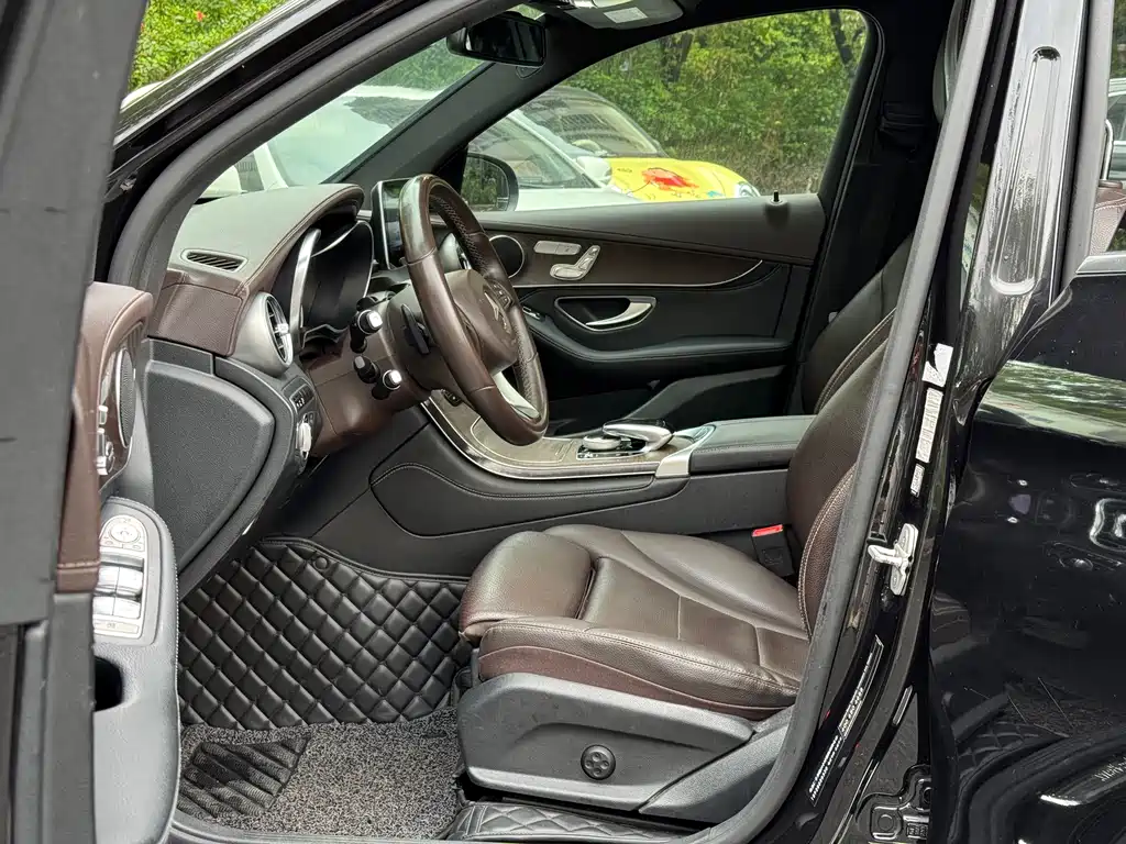 Mercedes-Benz GLC 2016 GLC 300 4MATIC Luxury