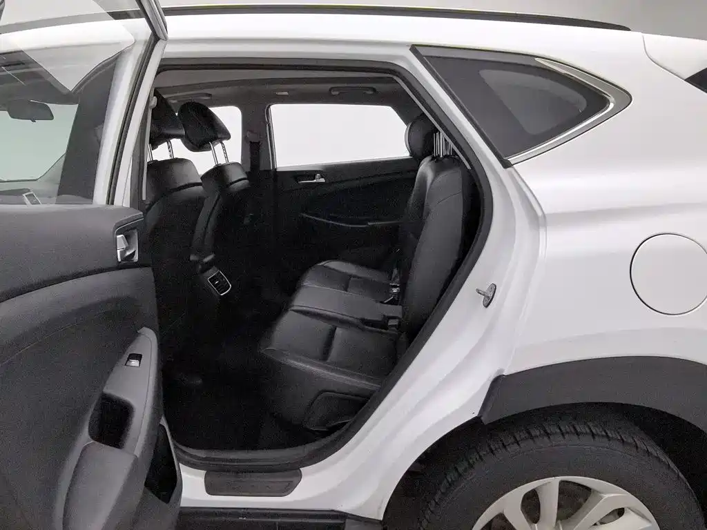 Hyundai Tucson — миниатюра 15