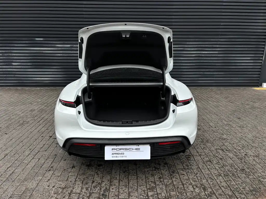 Porsche Taycan 2022 Taycan