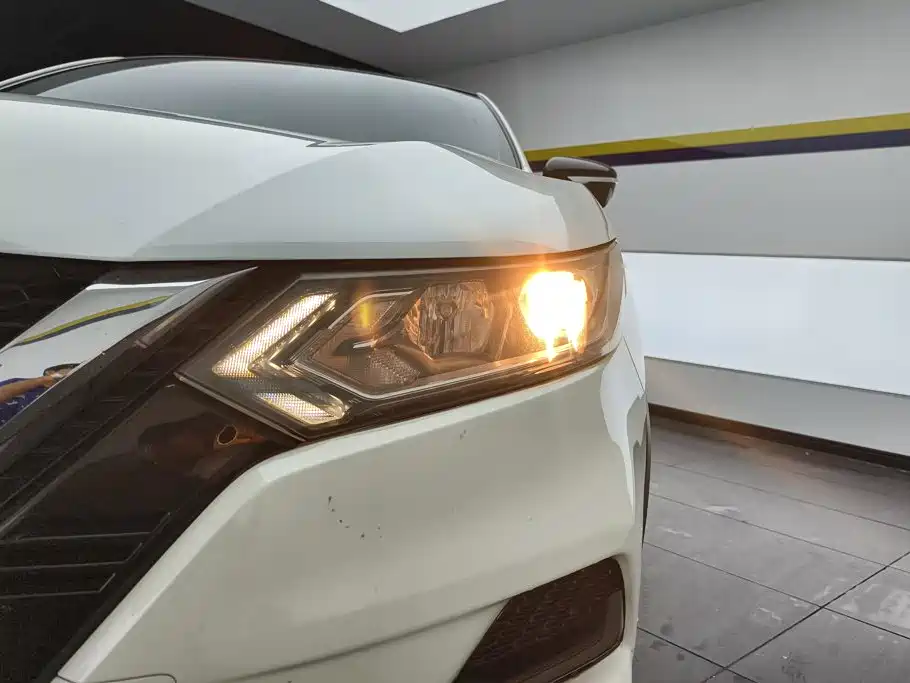 Nissan Qashqai — миниатюра 5