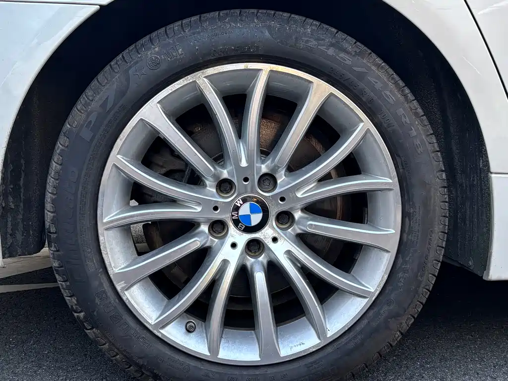 BMW 5 Series — миниатюра 15