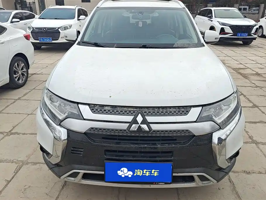 MITSUBISHI OUTLANDER
