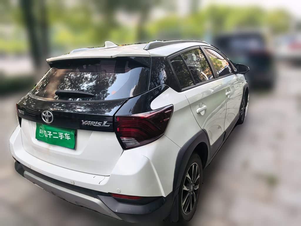 Toyota YARiS L Zhi Xuan 1.5 л 2021 г. Белый, пробег 42000 км