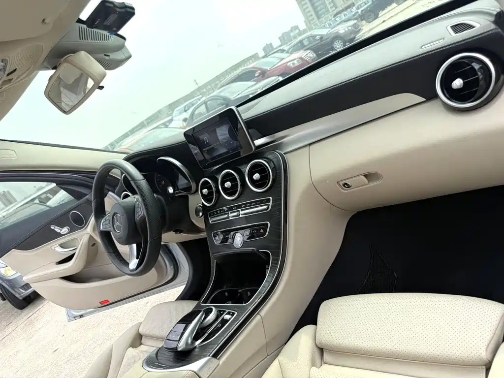 Mercedes-Benz C-Class — миниатюра 14