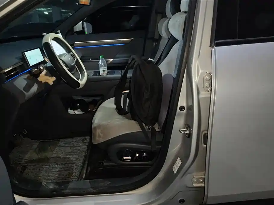 Dongfeng eπ008 2024 210Max 6 мест