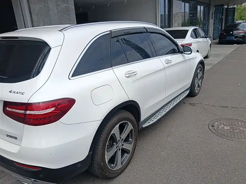 Mercedes-Benz GLC 2016 GLC 260 4MATIC Luxury