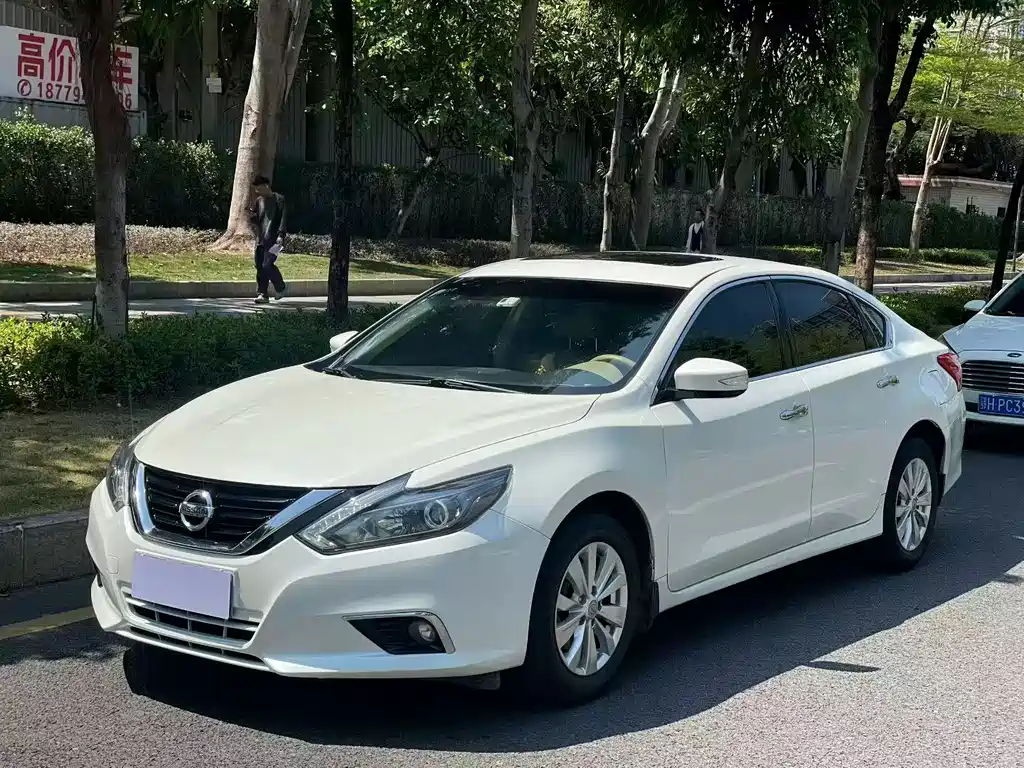 NISSAN TEANA