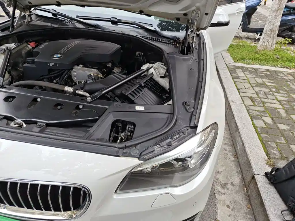 BMW 5 Series — миниатюра 21