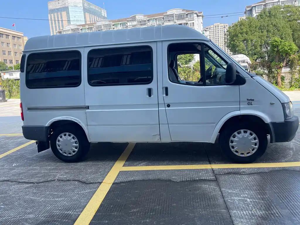 Ford Transit Classic — миниатюра 4