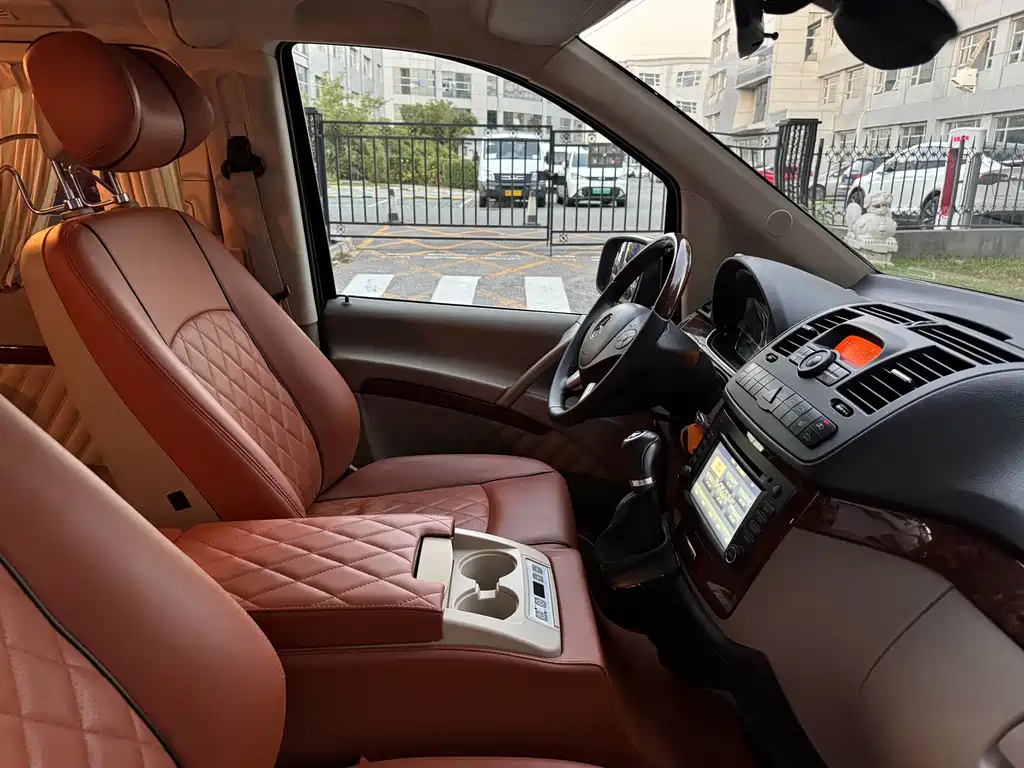 Mercedes-Benz Viano — миниатюра 19