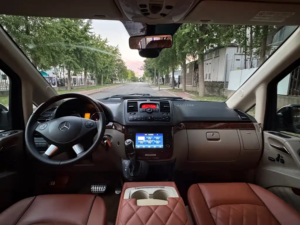 Mercedes-Benz Viano — миниатюра 8