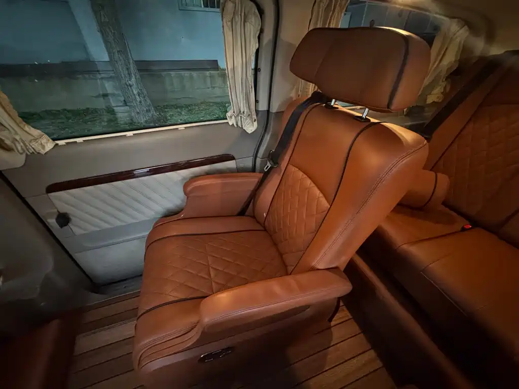 Mercedes-Benz Viano — миниатюра 10