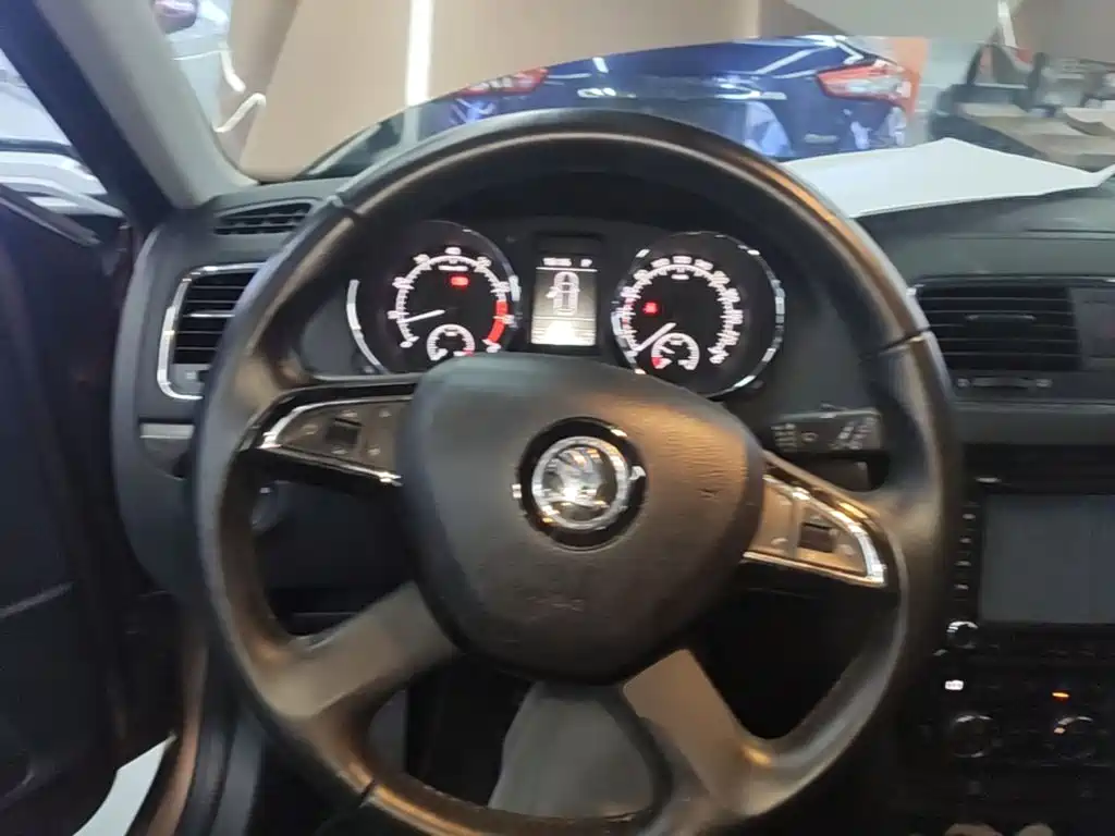 Skoda Yeti — миниатюра 11