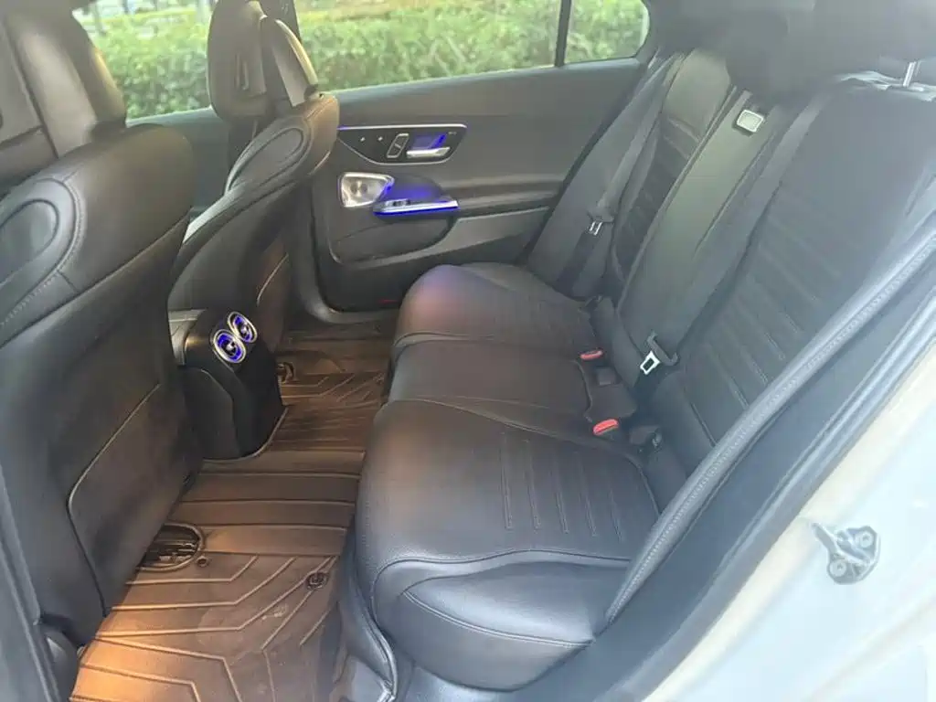Mercedes-Benz C-Class — миниатюра 8