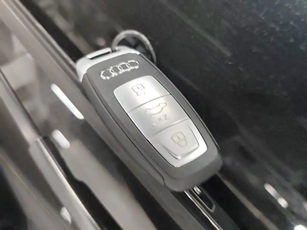 Audi Q5 e-tron 2023 40 e-tron