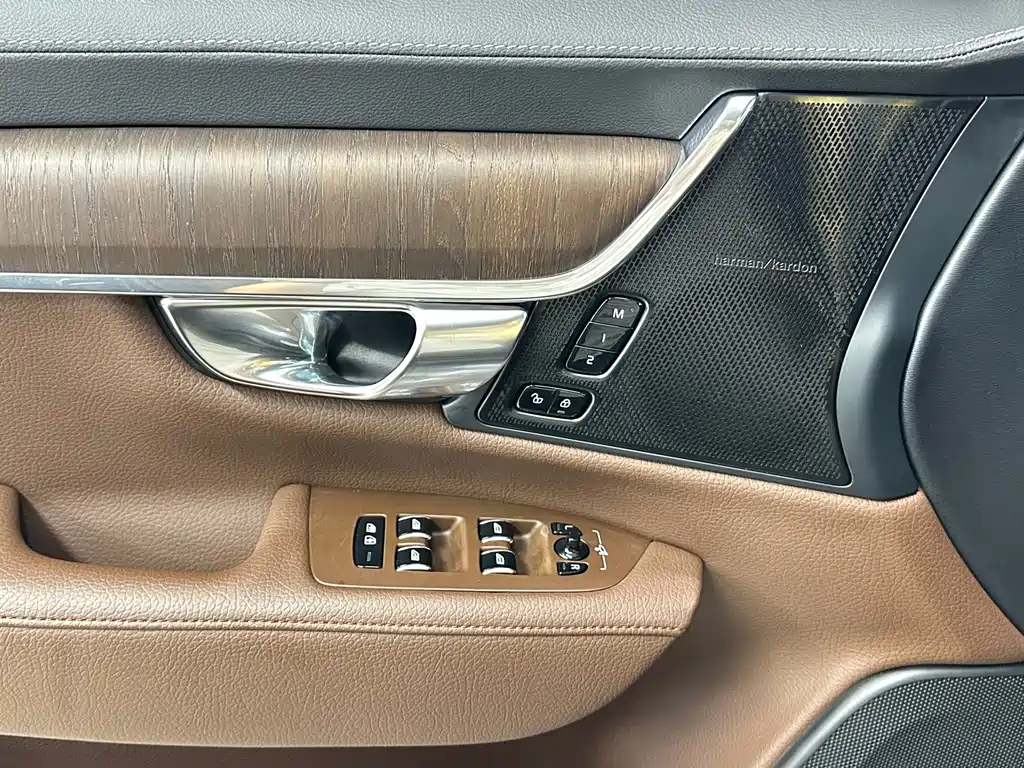 Volvo S90 — миниатюра 19