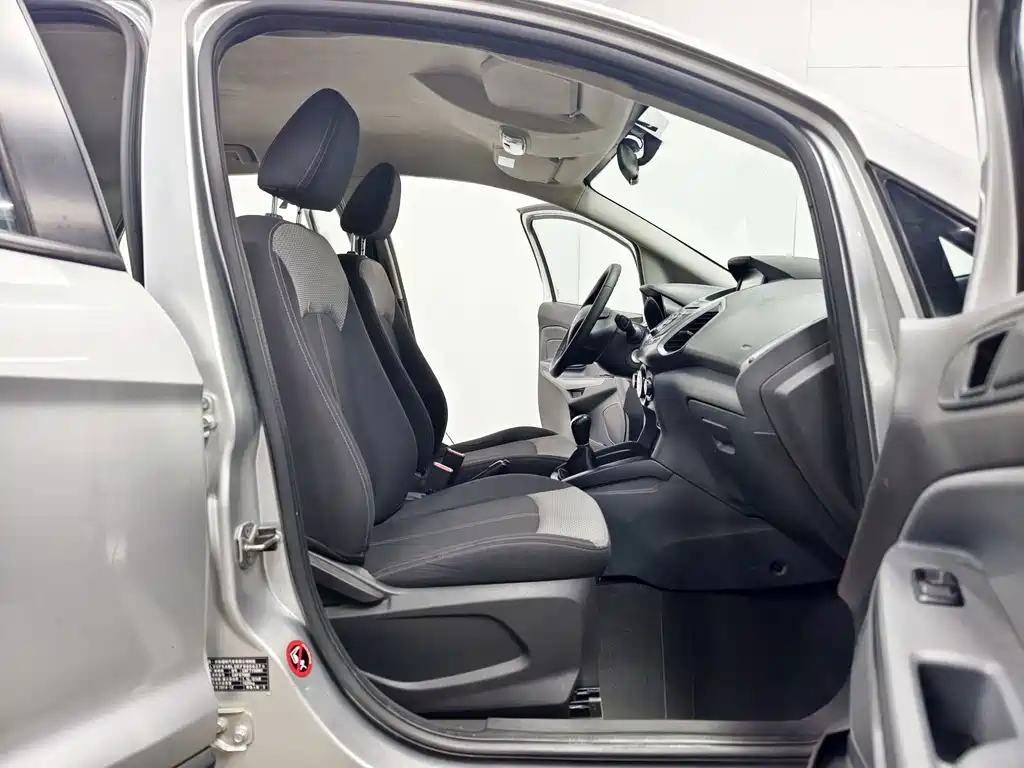 Ford Ecosport — миниатюра 13